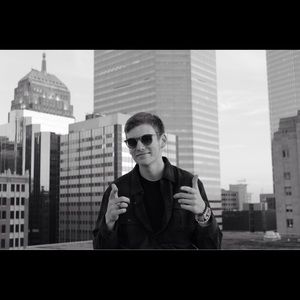 Meet your Posher, Adam